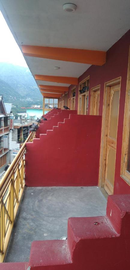Rasta Cafe And Lodge Manāli Esterno foto